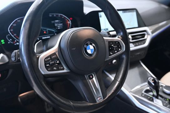 BMW Seria 3 330i xDrive M Sport sport-aut