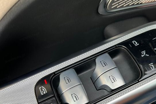 Mercedes E Klasa 200 4-Matic AMG