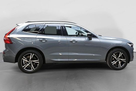 Volvo XC60 B5 B AWD Plus Dark