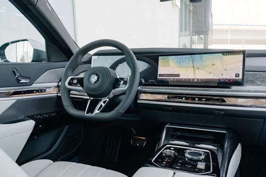 BMW Seria 7 740d xDrive M Sport