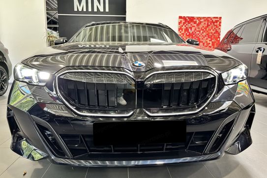 BMW Seria 5 Touring 540d xDrive M Sport