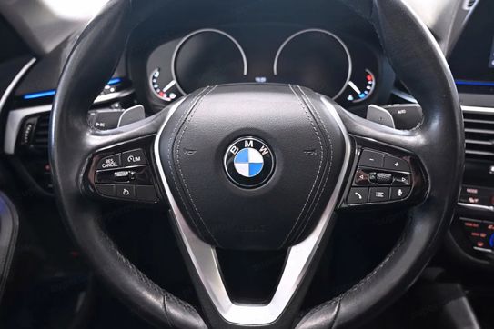 BMW Seria 5 520i mHEV  Line aut