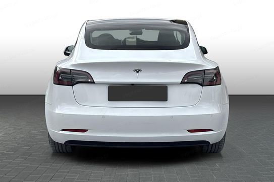 Tesla Model 3 RWD