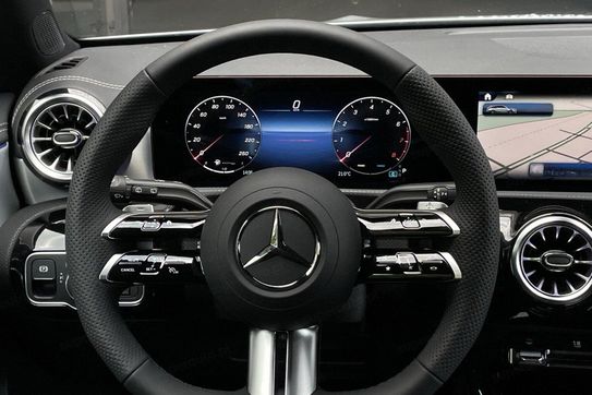 Mercedes CLA 250 4-Matic AMG Line Shooting Brake