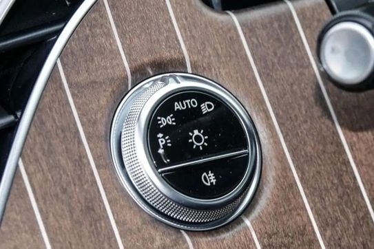 Mercedes E Klasa 220 d 4-Matic Avantgarde