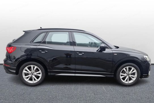 Audi Q3 35 TFSI S line