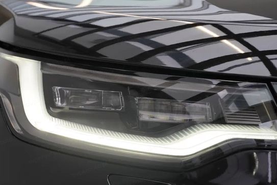 Land Rover Discovery V 3.0 D250 Dynamic SE