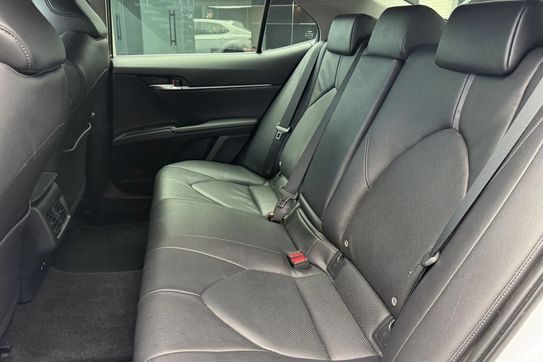 Toyota Camry 2.5 Hybrid Executive CVT