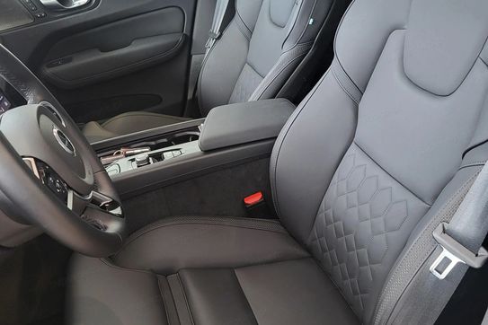 Volvo XC60 B5 B AWD Plus Dark aut