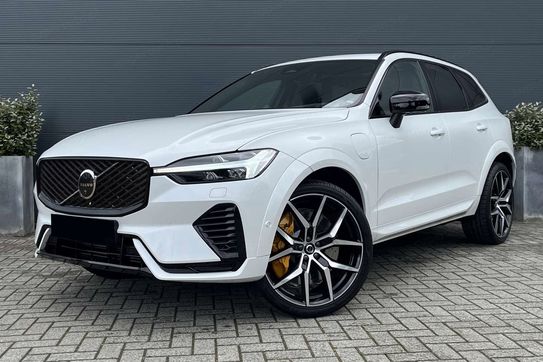 Volvo XC60 T8 Plug-In Hybrid AWD Polestar Engineered