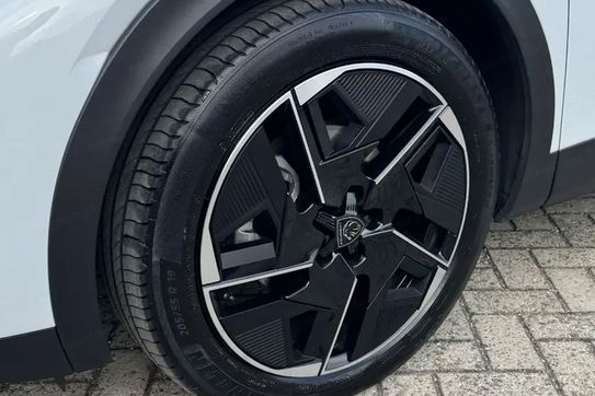 Peugeot 408 GT Exclusive S&S 1.2 mHEV  e-DSC6