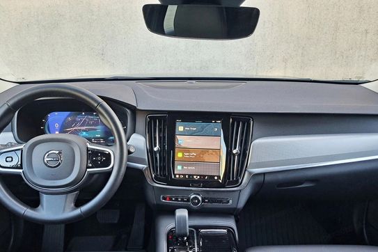 Volvo V90 T6 AWD Plug-In Hybrid Plus Dark