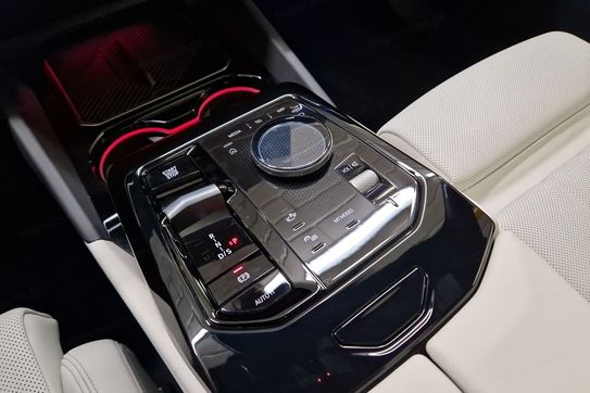 BMW Seria 5 550e xDrive PHEV M Sport aut
