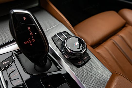 BMW Seria 5 520d xDrive aut