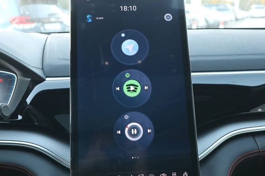 BYD Seal U DM-i  Design AWD