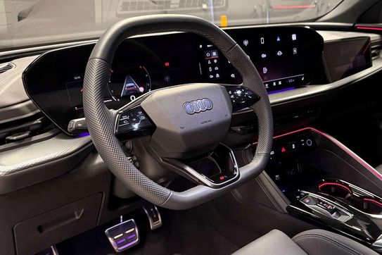 Audi Q5 TDI quattro S line Sportback