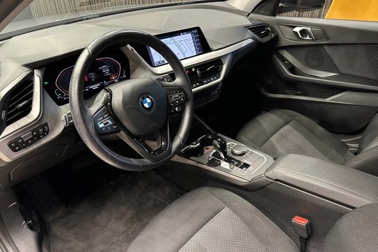 BMW Seria 1 118i Advantage