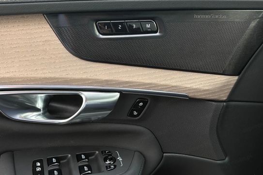 Volvo XC90 T8 AWD Plug-In Hybrid Plus Bright 7os