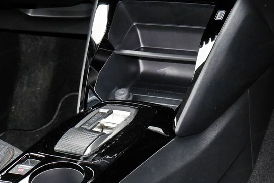 Peugeot 208 Style e-DCS6 1.2 mHEV