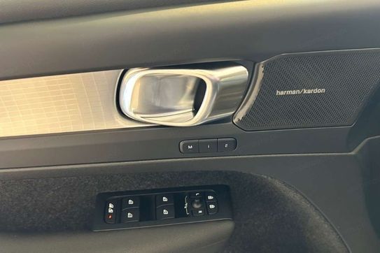 Volvo XC40 B3 Plus Dark