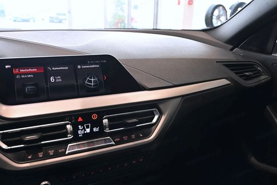 BMW Seria 2 218i aut