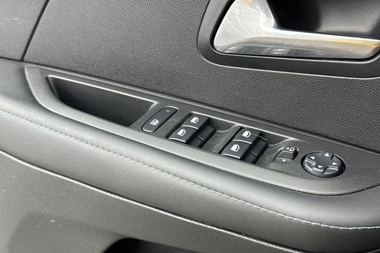 Peugeot 208 Allure BEV 50kWh AT