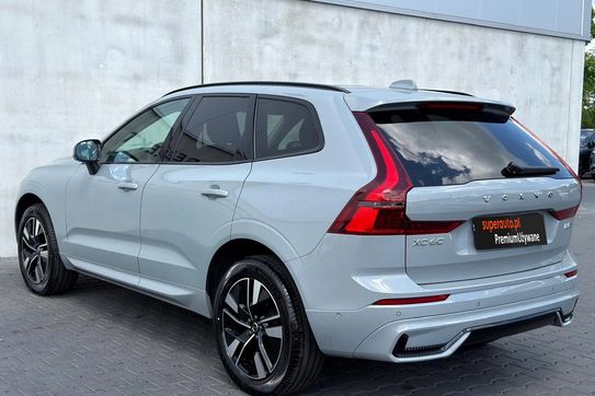 Volvo XC60 B5 B AWD Plus Dark