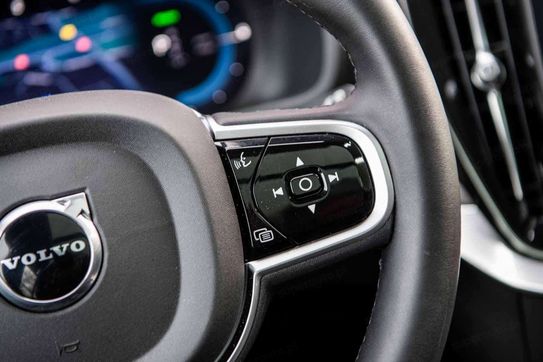 Volvo XC90 T8 AWD Plug-In Hybrid Ultra Dark