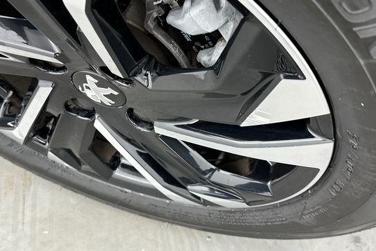 Peugeot 2008 GT 1.2 PureTech EAT8