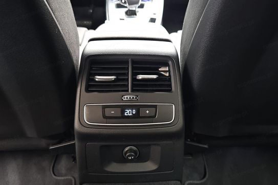 Audi A4 35 TSI s Tronic