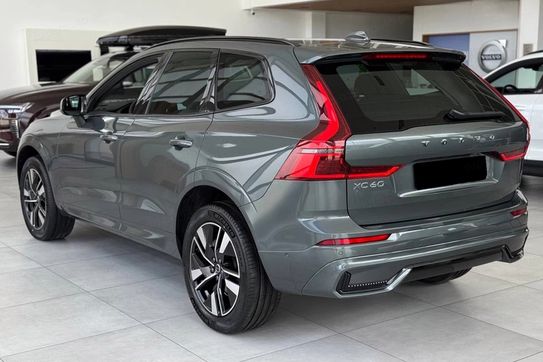 Volvo XC60 B5 B AWD Plus Dark