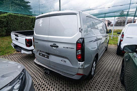 Ford Transit Custom 320 L2H1 Trend A8