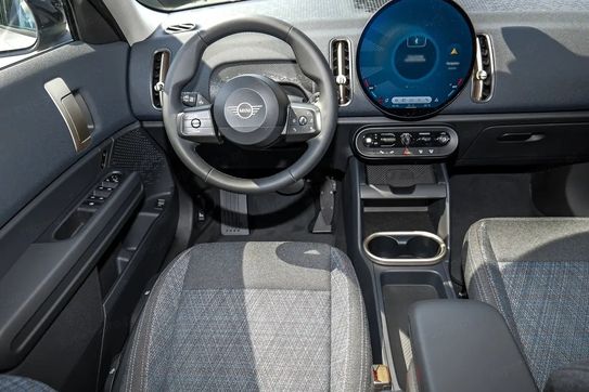 Mini Countryman D Linia Essential
