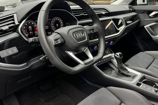 Audi Q3 35  TFSI S-Line