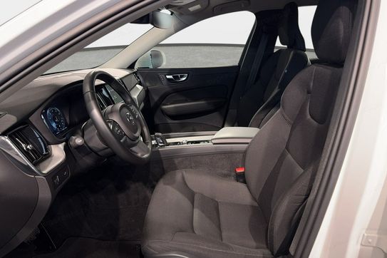 Volvo XC60 B4 B Momentum