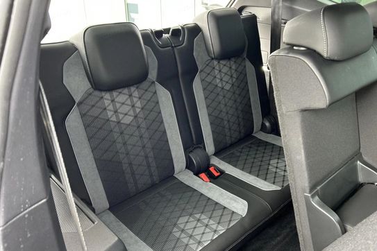 Volkswagen Tiguan Allspace 2.0 TDI 4Mot. R-Line DSG 7os.