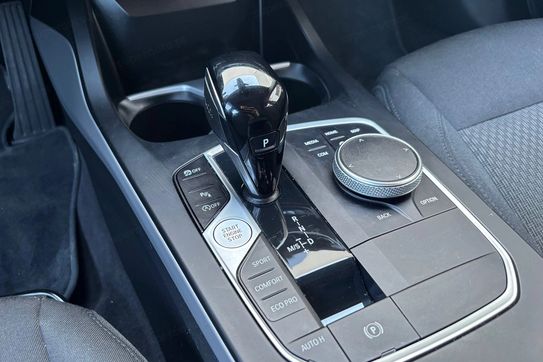 BMW Seria 1 118i Advantage