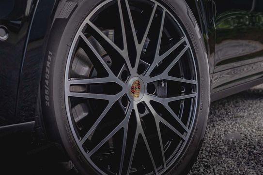 Porsche Cayenne Black Edition