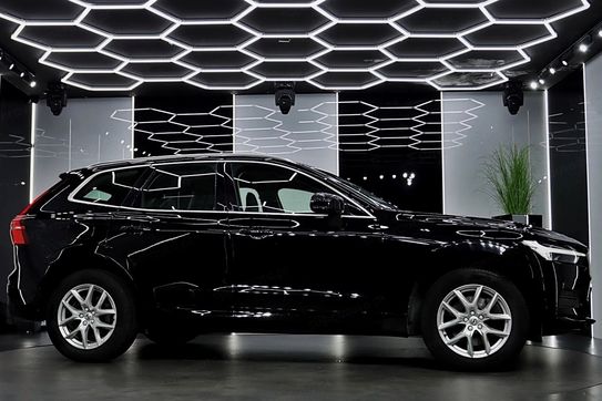 Volvo XC60 T5 Momentum Pro