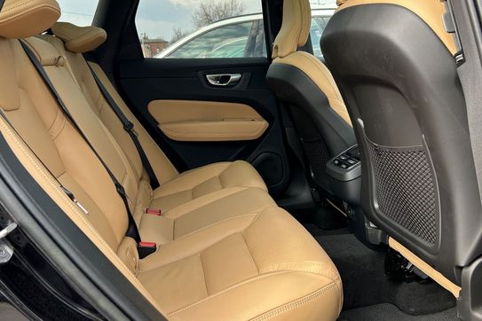 Volvo XC60 B5 B AWD Ultimate Dark