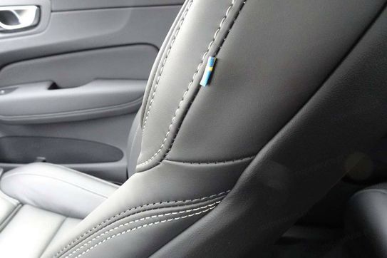 Volvo XC60 B5 AWD Ultra Dark