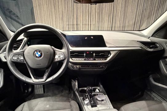 BMW Seria 1 118i Advantage