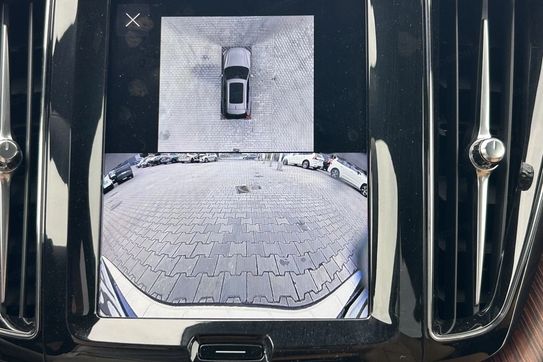Volvo XC60 T8 Plug-In Hybrid AWD Plus Dark