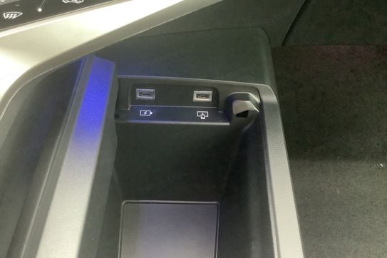 Peugeot 3008 GT 1.2 mHEV e-DCS6