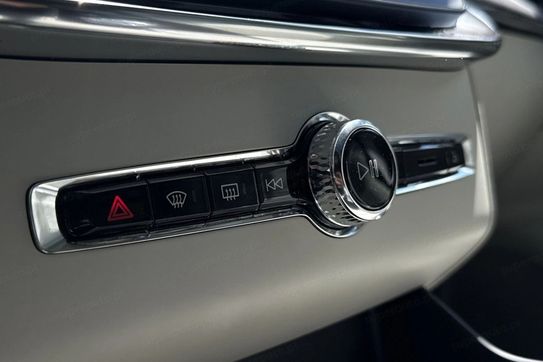 Volvo XC90 T8 AWD Plug-In Hybrid Ultra Bright 7os