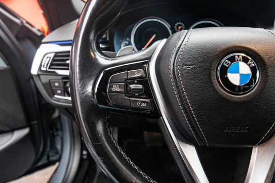 BMW Seria 5 520d xDrive Sport Line