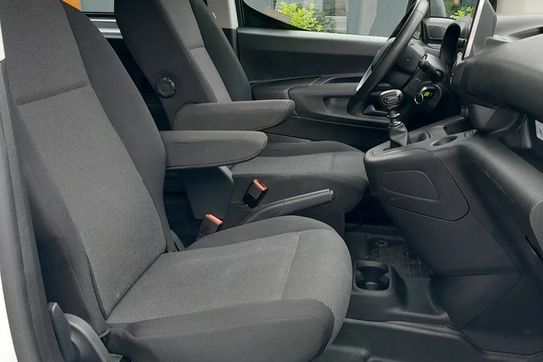Toyota Proace City d-4D Long 2.3T Active Zabudowa Brygadowa