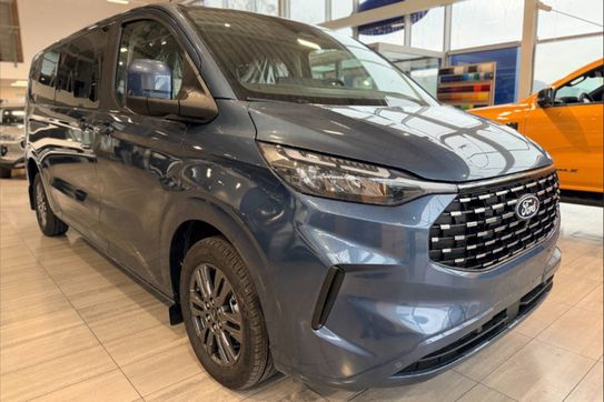 Ford Tourneo Custom 320 L2H1 Titanium A8