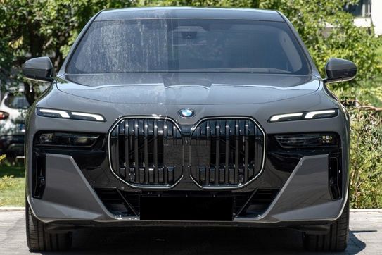 BMW Seria 7 740d xDrive M Sport