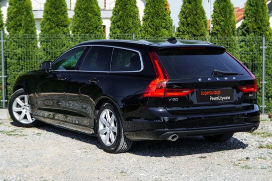 Volvo V90 D4 Momentum